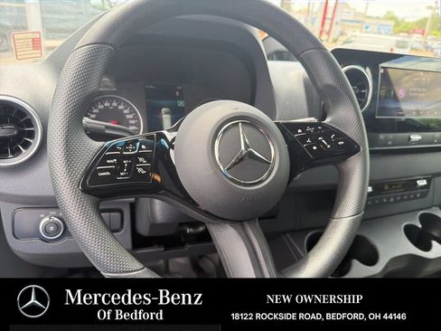 Used 2025 Mercedes-Benz Sprinter 2500 image 10
