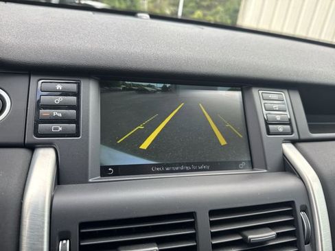 Used 2017 Land Rover Discovery Sport HSE AWD/4WD image 22