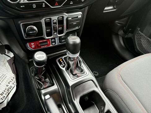 Used 2023 Jeep Gladiator Rubicon w/ LED Lighting Group image 20