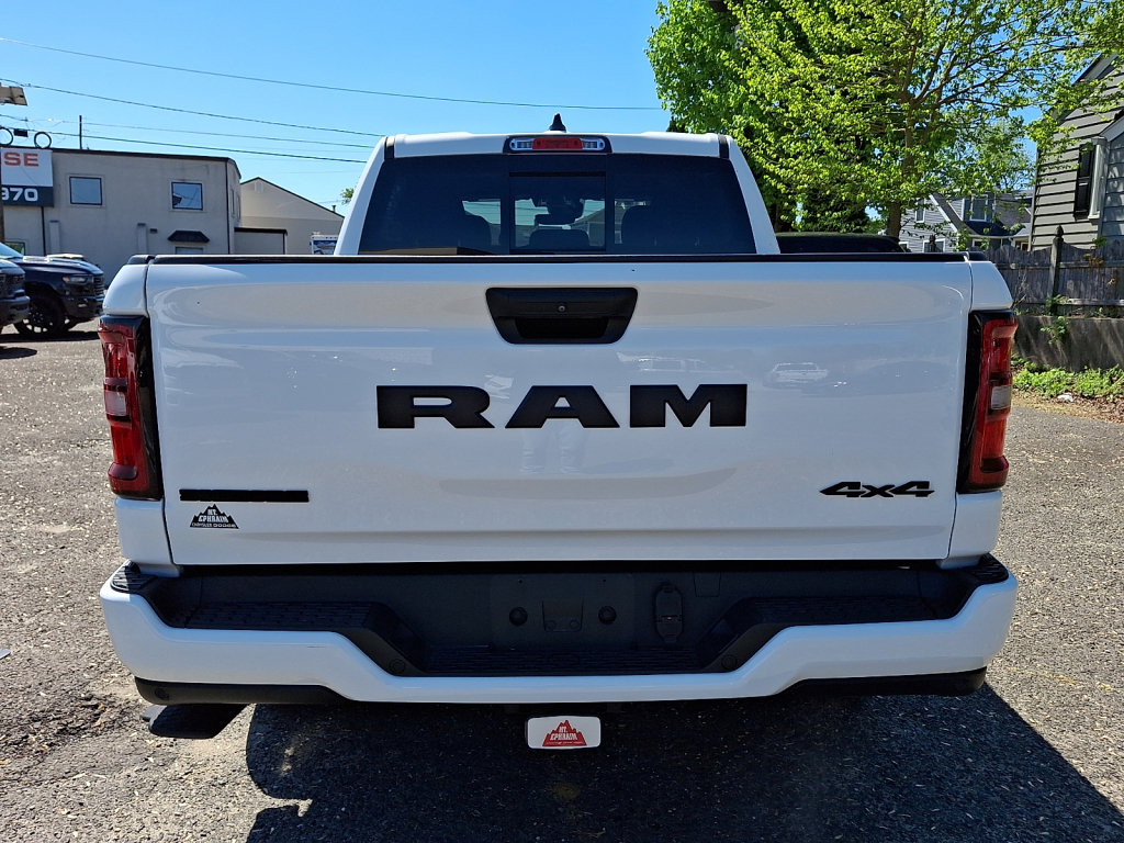 Used 2025 RAM 1500 Big Horn AWD/4WD image 4