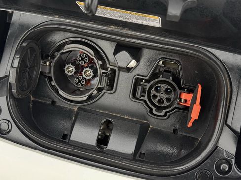 Used 2022 Nissan Leaf SL Plus image 4