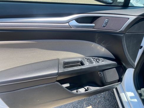 Used 2018 Ford Fusion S FWD image 11