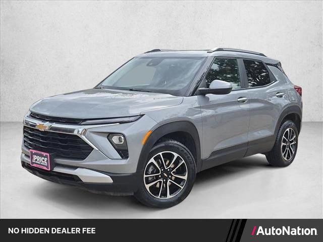 Used 2025 Chevrolet TrailBlazer LT AWD/4WD image 1