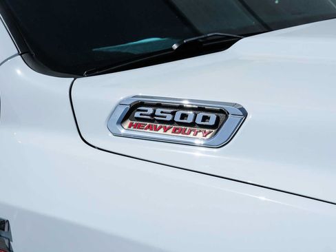 Used 2022 RAM 2500 Big Horn AWD/4WD image 6