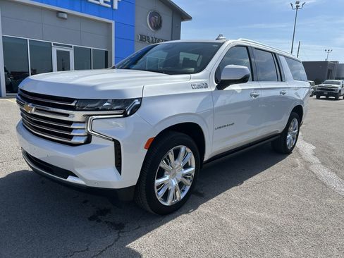 Used 2023 Chevrolet Suburban High Country image 1