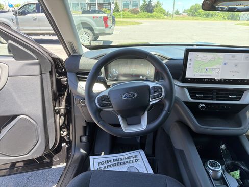 Certified 2026 Ford Explorer Active AWD/4WD image 18