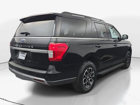 Used 2024 Ford Expedition XLT AWD/4WD image 8