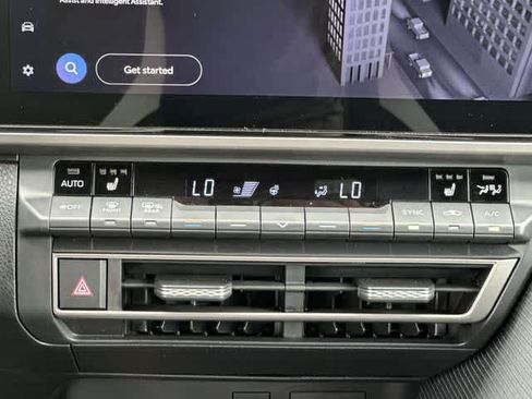 Used 2025 Toyota Camry SE w/ Multimedia Upgrade Package FWD image 15