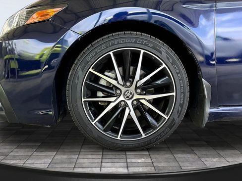 Used 2022 Toyota Camry SE w/ Cold Weather Package FWD image 31