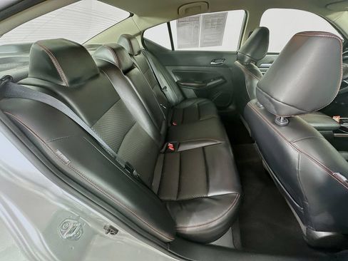Used 2024 Nissan Altima 2.5 SR FWD image 32
