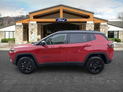 Used 2023 Jeep Compass Trailhawk w/ Trailhawk Elite Group AWD/4WD image 7
