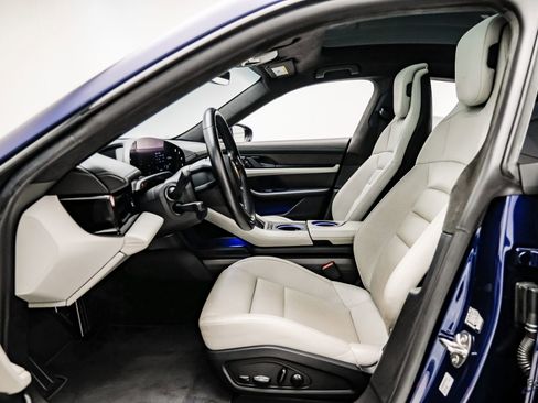 Used 2020 Porsche Taycan Turbo image 33