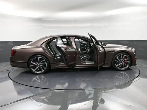 Certified 2025 Bentley Flying Spur Speed image 41