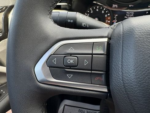 Used 2023 Jeep Compass Limited AWD/4WD image 17