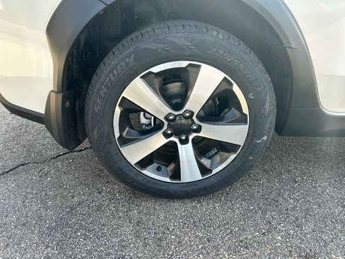 Used 2014 Subaru Crosstrek Touring image 28