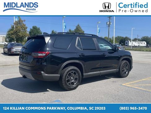 Certified 2025 Honda Pilot TrailSport image 6