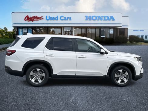 Certified 2025 Honda Pilot EX-L image 6