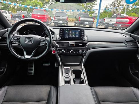 Used 2020 Honda Accord Sport image 4