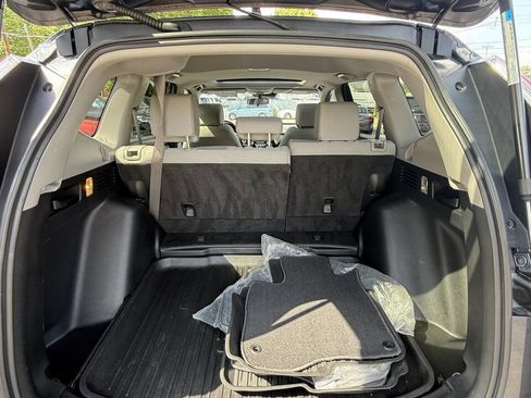 Used 2018 Honda CR-V EX image 15