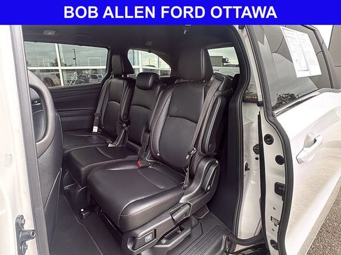 Used 2025 Honda Odyssey Sport-L image 17
