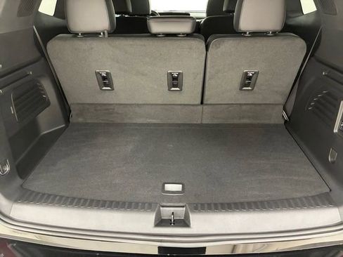 Used 2025 Buick Enclave Sport Touring w/ Super Cruise Package image 17