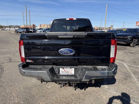 Used 2017 Ford F350 Lariat w/ Chrome Package image 4
