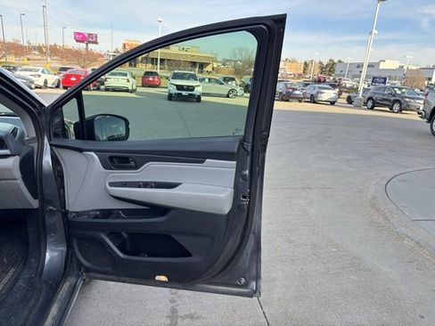 Used 2018 Honda Odyssey EX-L image 22