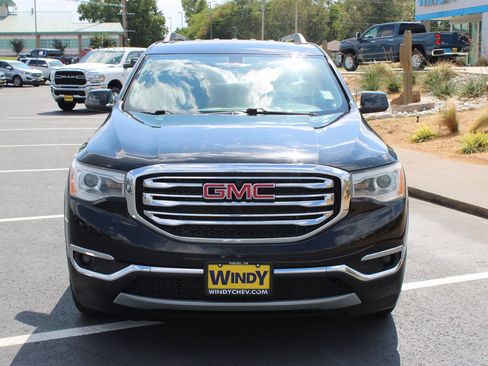 Used 2019 GMC Acadia SLT image 3