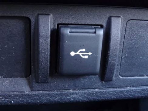 Used 2023 Toyota Tacoma SR image 29