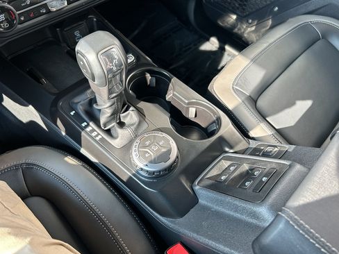 Used 2025 Ford Bronco Outer Banks AWD/4WD image 21