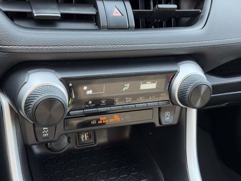 Used 2024 Toyota RAV4 LE image 5