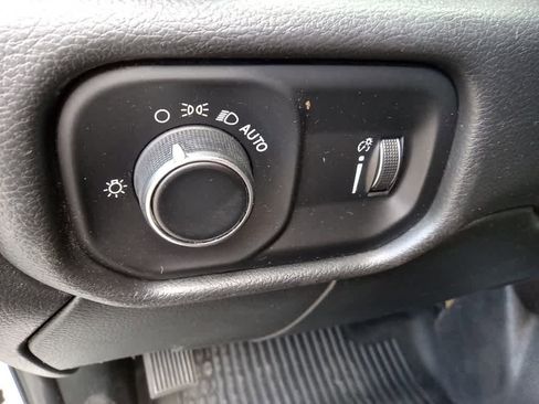 Used 2022 RAM 3500 Tradesman image 23