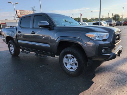 Used 2020 Toyota Tacoma SR AWD/4WD image 7