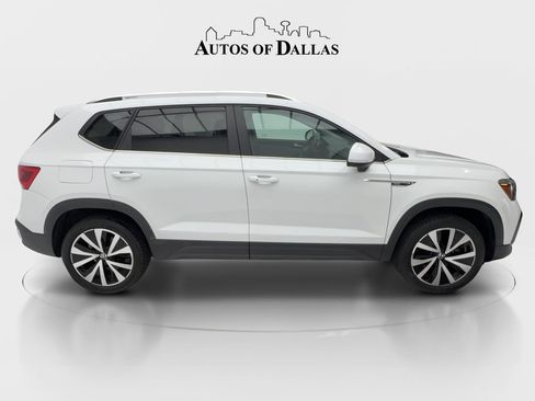 Used 2023 Volkswagen Taos SE FWD image 6