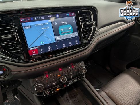 Used 2025 Dodge Durango GT AWD/4WD image 13