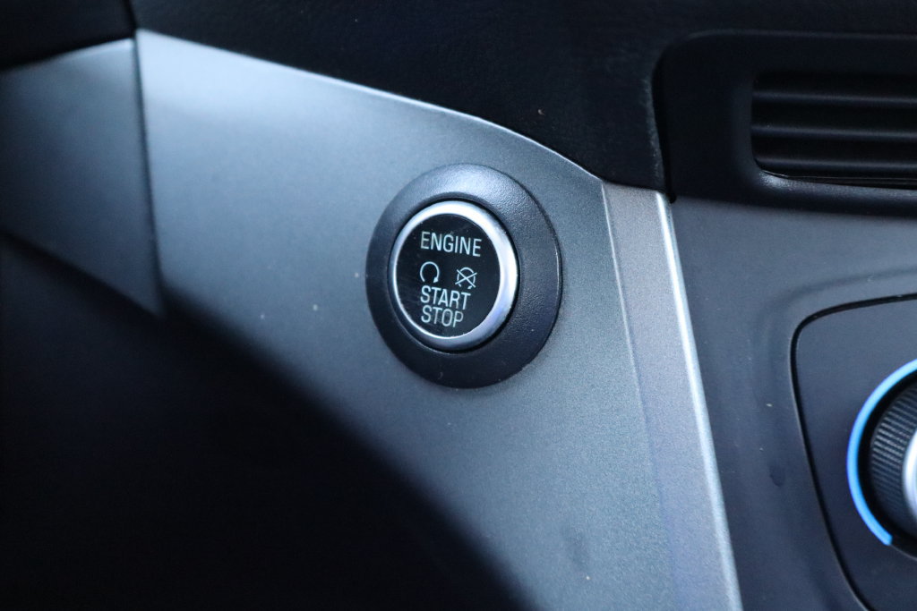 Used 2019 Ford Escape SE FWD image 28