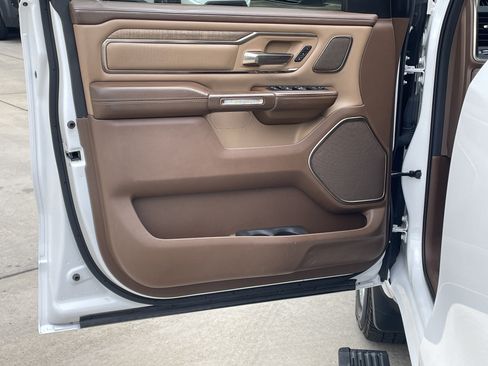 Used 2019 RAM 1500 Limited AWD/4WD image 13
