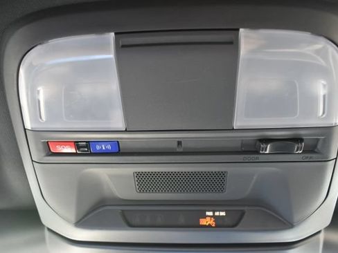 Used 2024 Subaru Crosstrek 2.5i Wilderness w/ Crosstrek Mirror Package AWD/4WD image 30