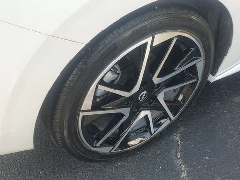 Certified 2024 Nissan Sentra SR FWD image 5