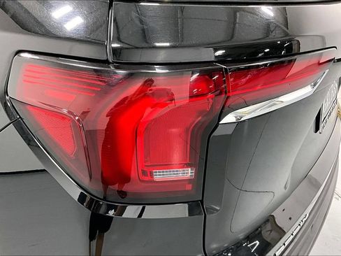 Used 2025 GMC Terrain Elevation FWD image 34