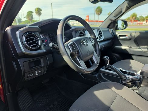 Used 2018 Toyota Tacoma TRD Sport RWD image 15