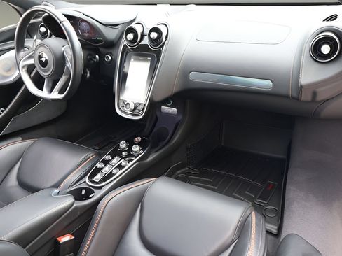 Used 2023 McLaren GT RWD image 16