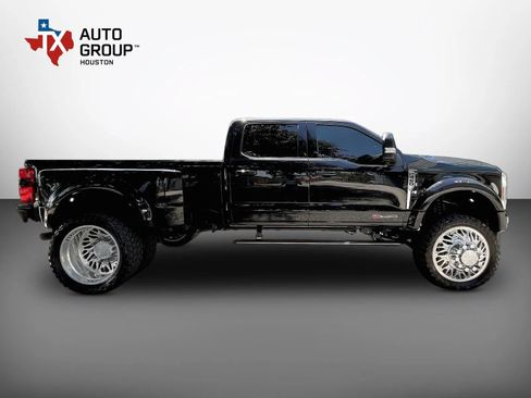 Used 2023 Ford F450 Platinum w/ FX4 Off-Road Package AWD/4WD image 8