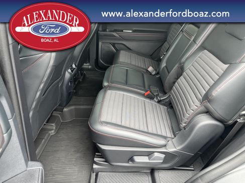 Used 2025 Ford Explorer ST-Line RWD image 13