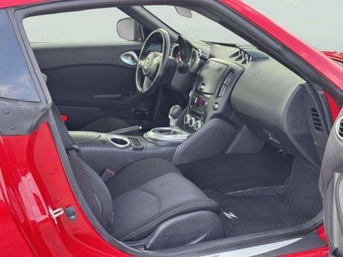 Used 2015 Nissan 370Z Coupe RWD image 57