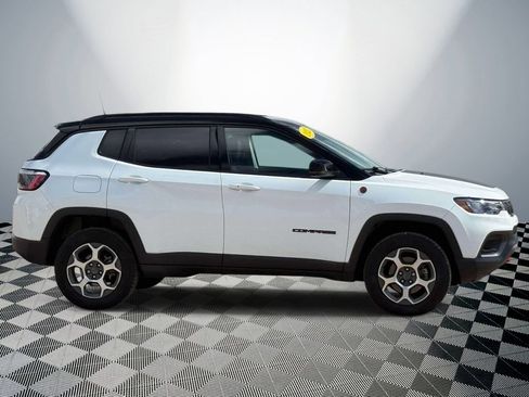 Used 2022 Jeep Compass Trailhawk w/ Trailhawk Convenience Group AWD/4WD image 5