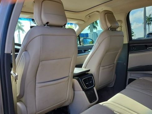 Used 2020 Lincoln Nautilus Reserve FWD image 16