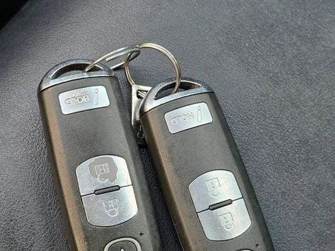 Used 2015 MAZDA MAZDA3 i Grand Touring image 35