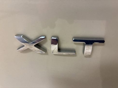 Used 2018 Ford Explorer XLT w/ Equipment Group 202A image 8