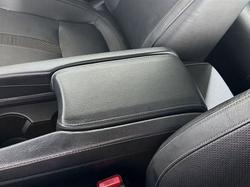 Used 2019 Honda Civic Touring image 18